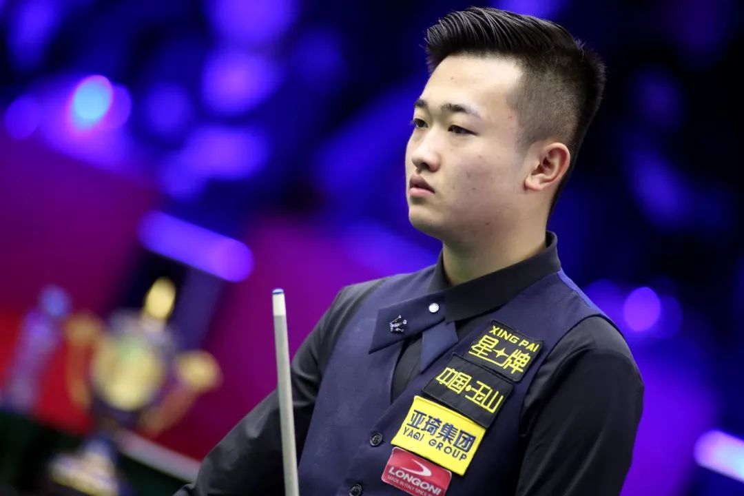 发布会上 发布会上