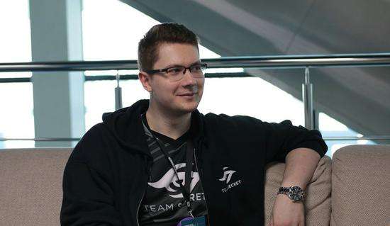 缩对手出球 缩对手出球