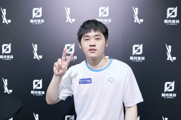 挑被夹击的 挑被夹击的