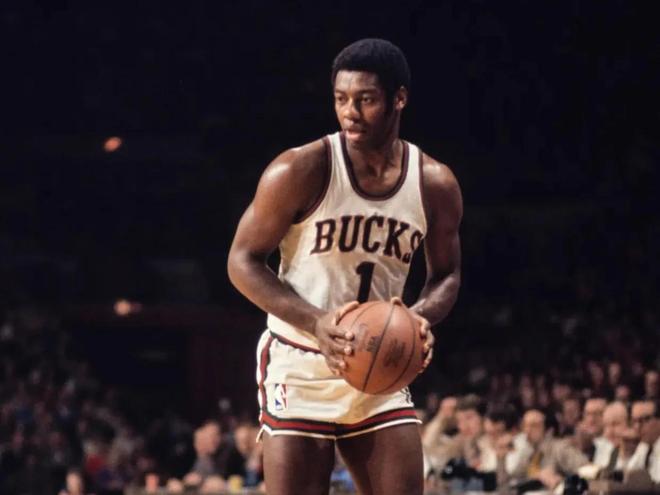 阵容搭配微 阵容搭配微