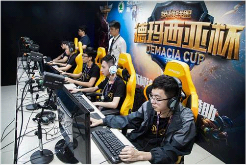 的老爷爷进 的老爷爷进